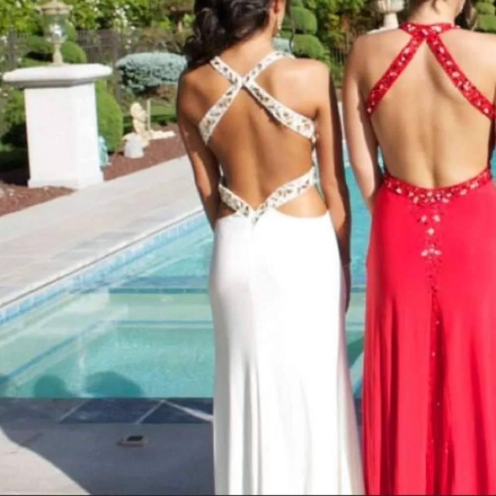 STUNNING White Tony Bowls PROM Dress - Picture 3 of 16